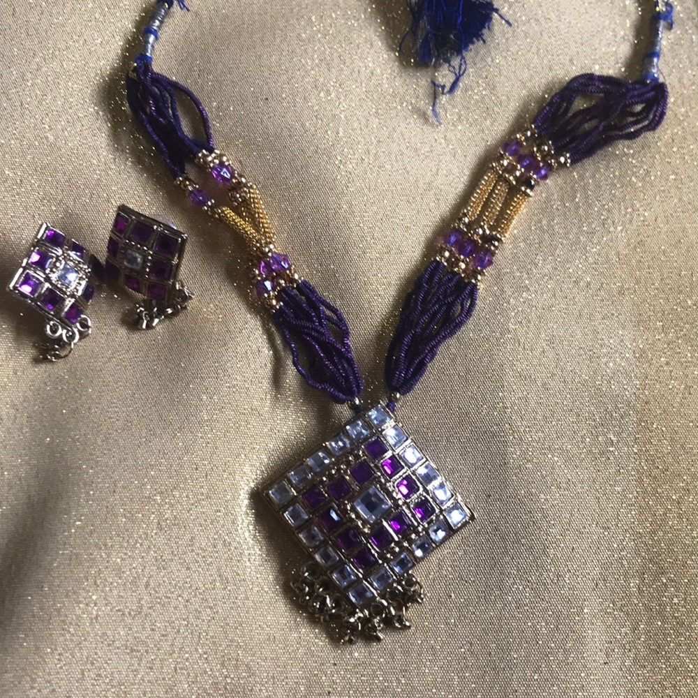Beautiful Indian jewelry Necklace with earrings